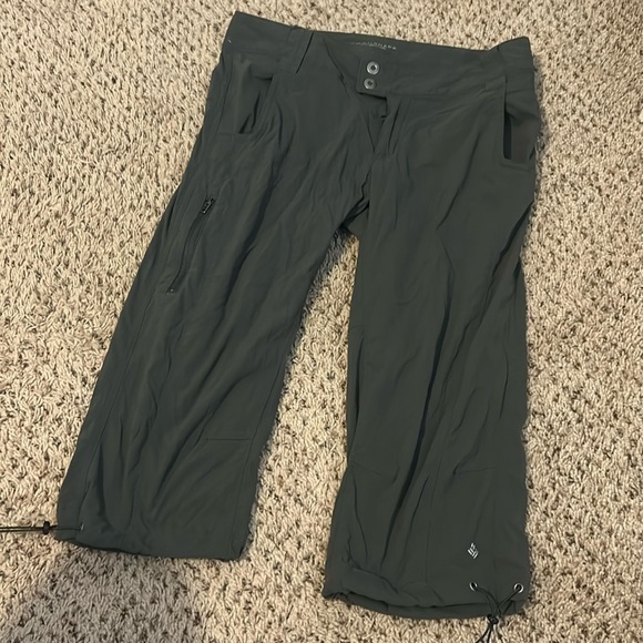 Columbia women’s Size 4 Omni shade sun protection Capri pants - Picture 1 of 10